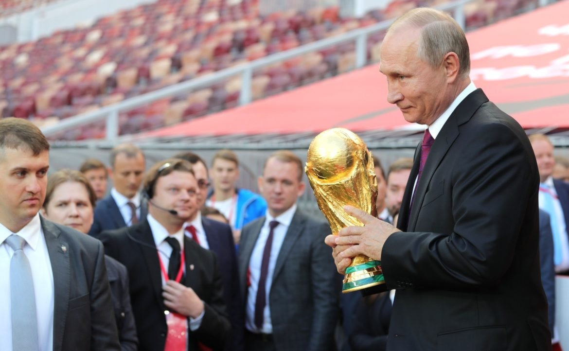 Russia 2018, Vladimir Putin, FIFA, World Cup Trophy,