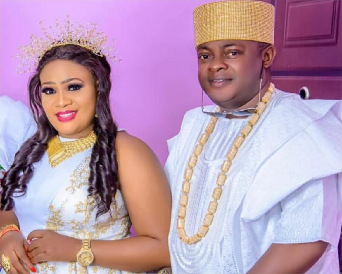 Celebrating HRM, Oba OMOTUNDE ADAKO The King Of IYERE Kingdom, Olori OLUWASEYI