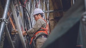 Sujimoto worker
